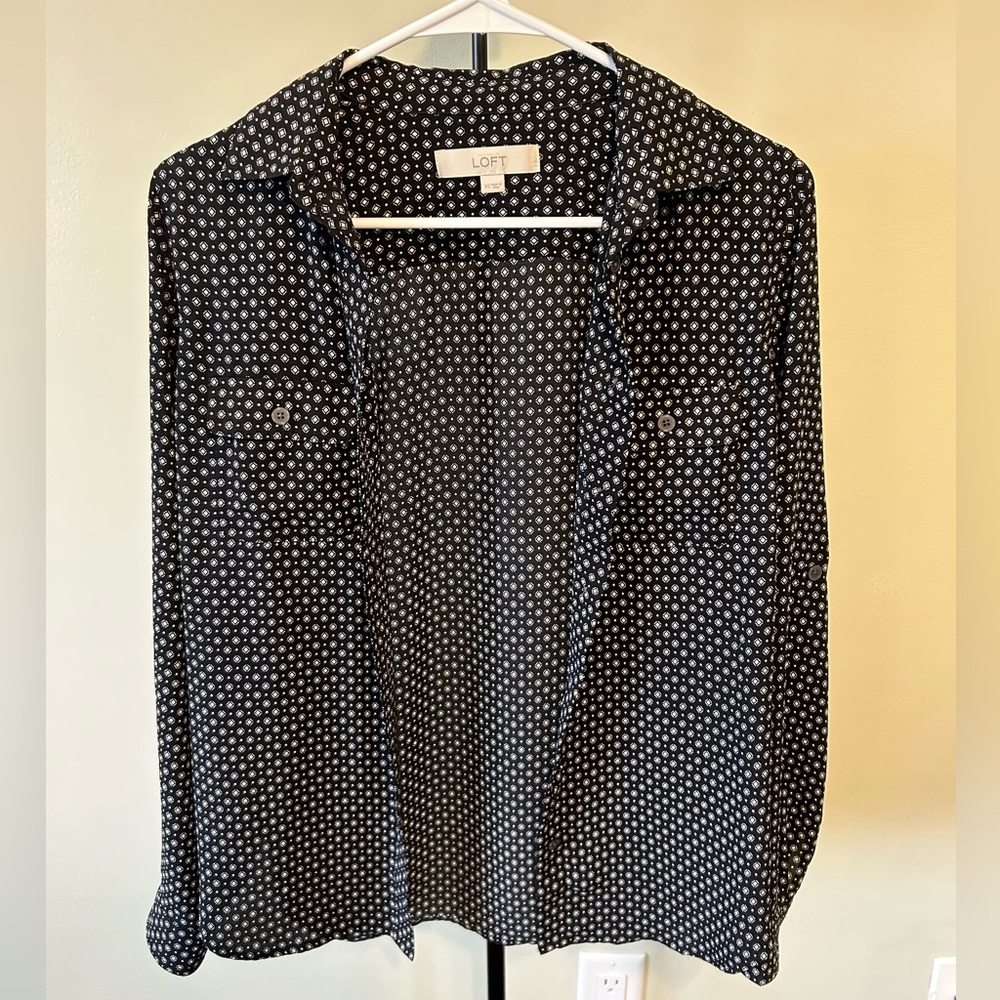 LOFT Long Sleeve Button Down Blouse